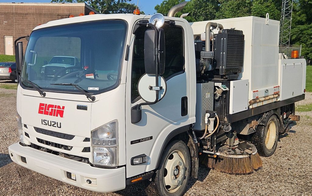 2016 Isuzu NRR Sweeper Truck – Isuzu I1B – 4HK1TC 5.2L OHV