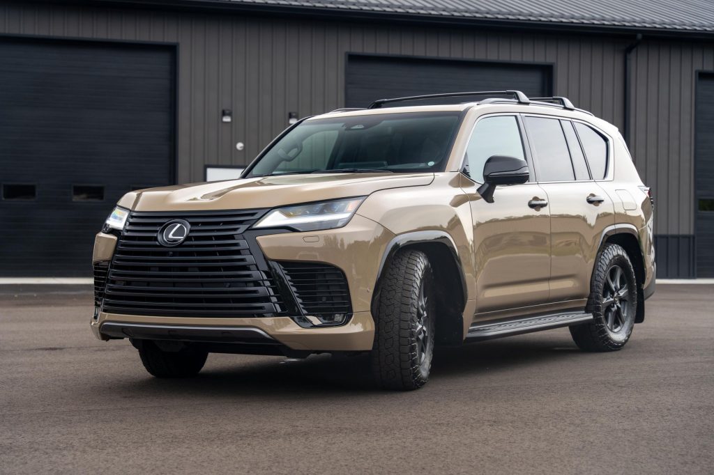 2025 Lexus LX 700h Overtrail