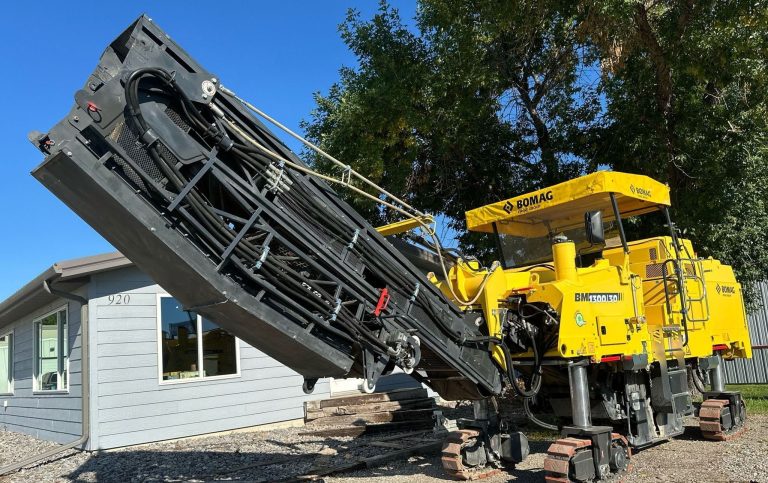 2023 Bomag BM1300/30 milling machine, low operating hours Caterpillar C7.1 Diesel Engine